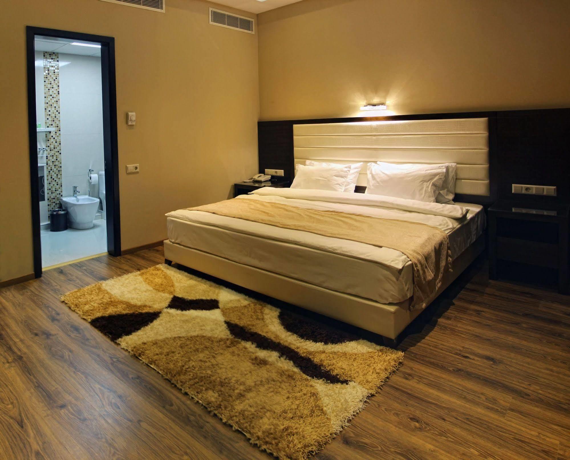 Hotel Orion Budget Tbilisi Exterior photo
